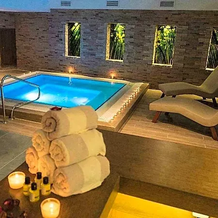 Mirart Boutique & Hotel 3*
