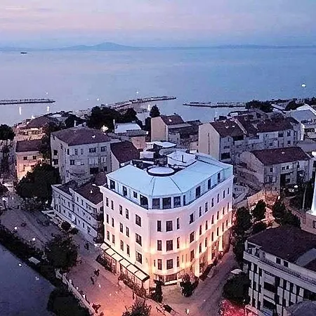 Mirart Boutique & Hotel