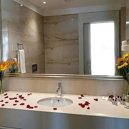 Mirart Boutique & Hotel 3*