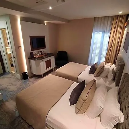 Mirart Boutique & Hotel 3*