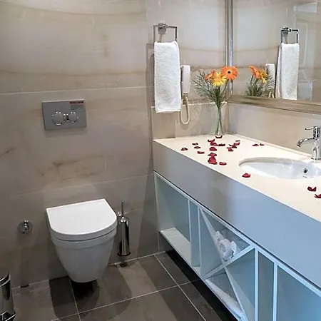 Hotel Mirart Boutique & 3*